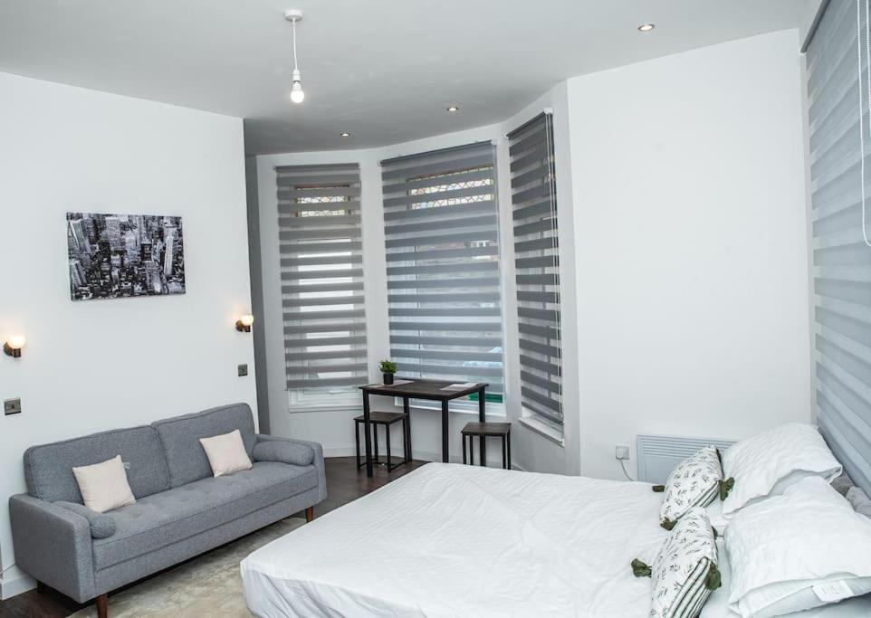 Aylesbury Apartment 1 With Free Parking Εξωτερικό φωτογραφία