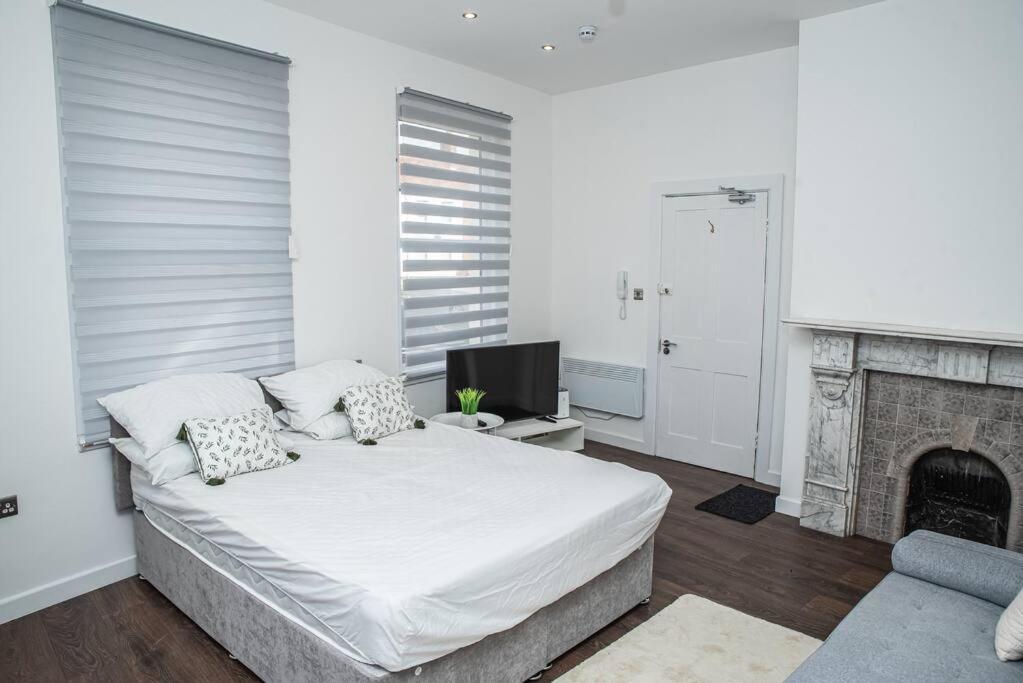 Aylesbury Apartment 1 With Free Parking Εξωτερικό φωτογραφία